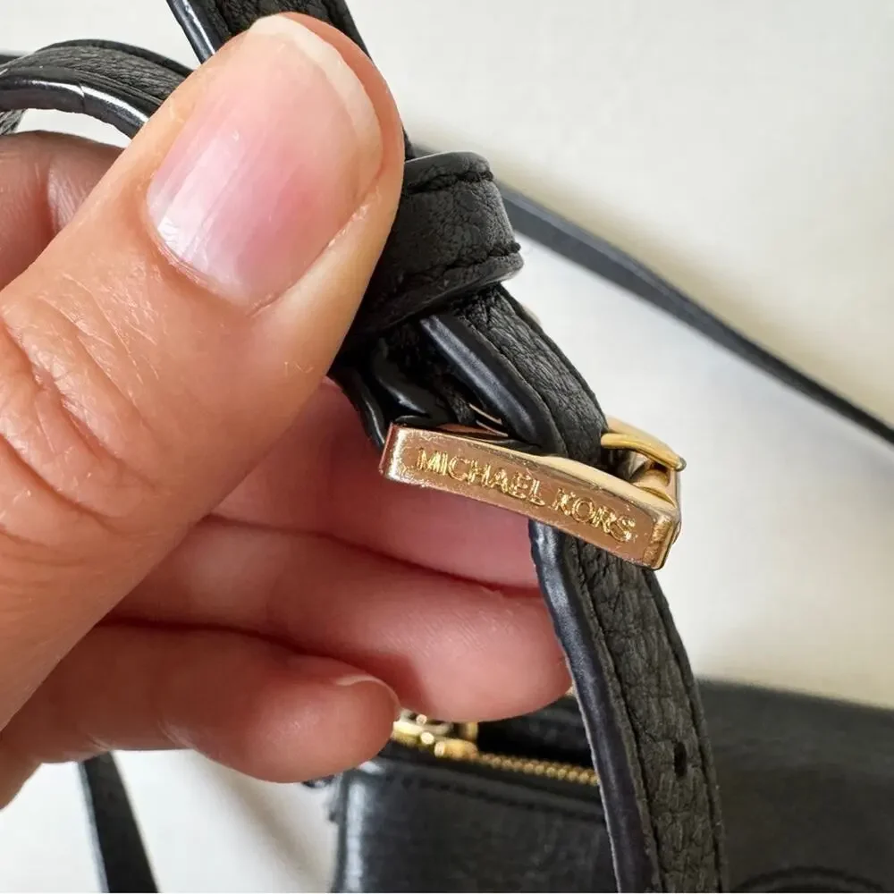 Michael Kors Black Pebbled Leather Crossbody Handbag Purse Bag Gold Tone Classic
